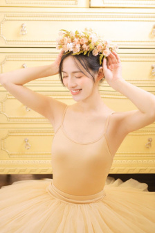新人ツアーコンダクター 亜弥 电影